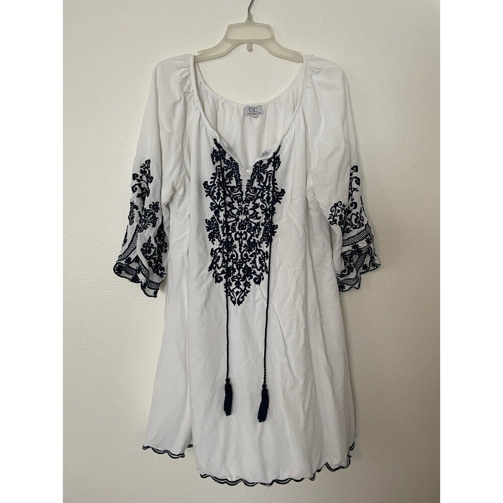 CC Chic Connection Dress Womens 2X White Blue Floral Embroidered Mexican